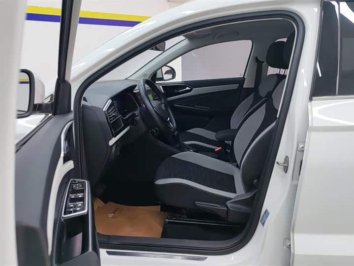 Фото 9 - Jetta VS7