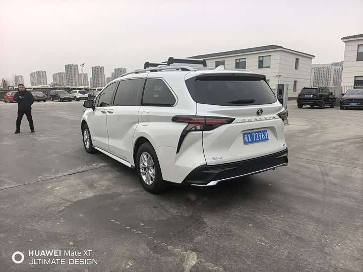 Фото 6 - Toyota Granvia