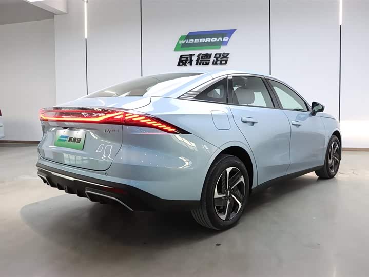 Фото 7 - Geely Galaxy L6