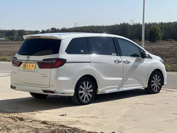 Фото 6 - Honda Odyssey