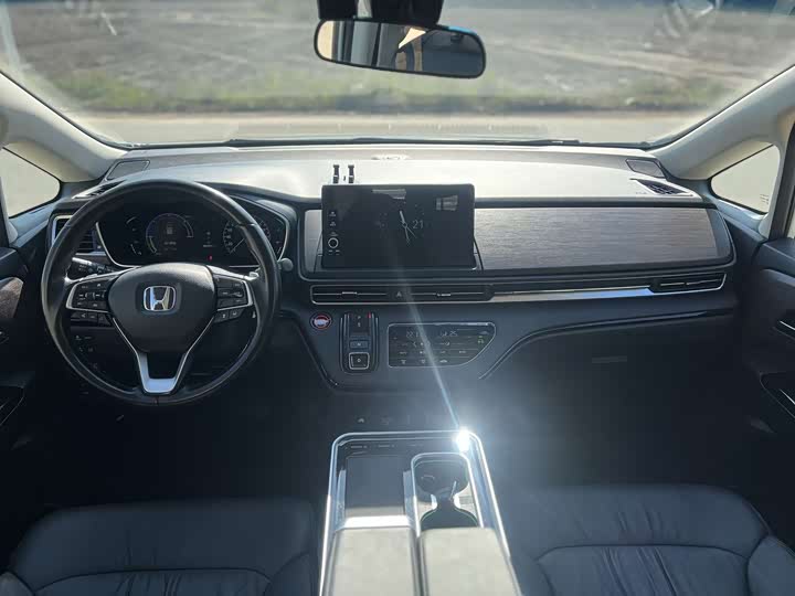 Фото 7 - Honda Odyssey