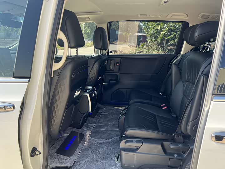 Фото 8 - Honda Odyssey