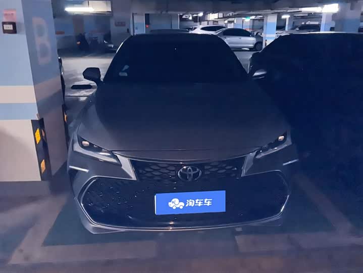 Фото 2 - Toyota Avalon