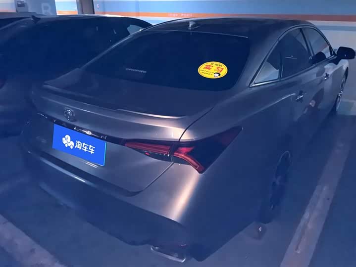 Фото 3 - Toyota Avalon