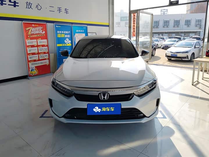 Фото 2 - Honda Inspire