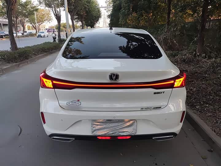 Фото 6 - Changan Eado Plus