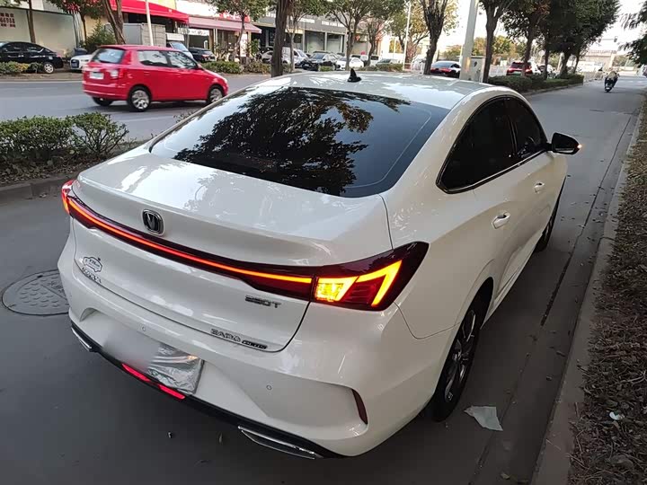 Фото 7 - Changan Eado Plus