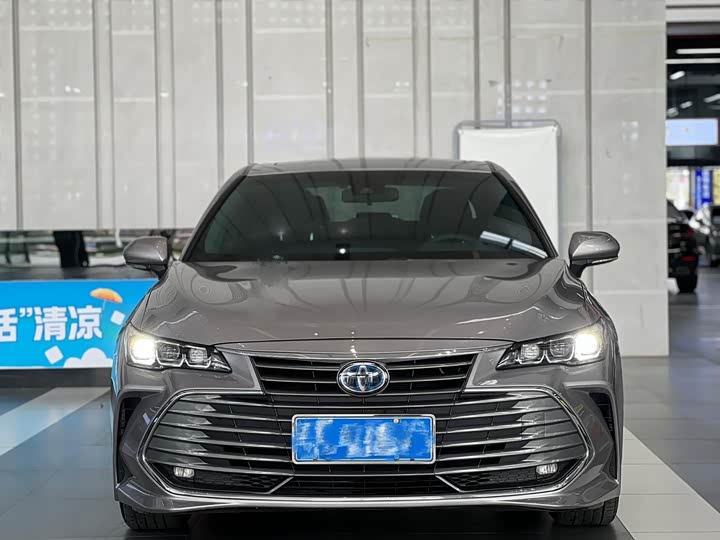 Фото 2 - Toyota Avalon