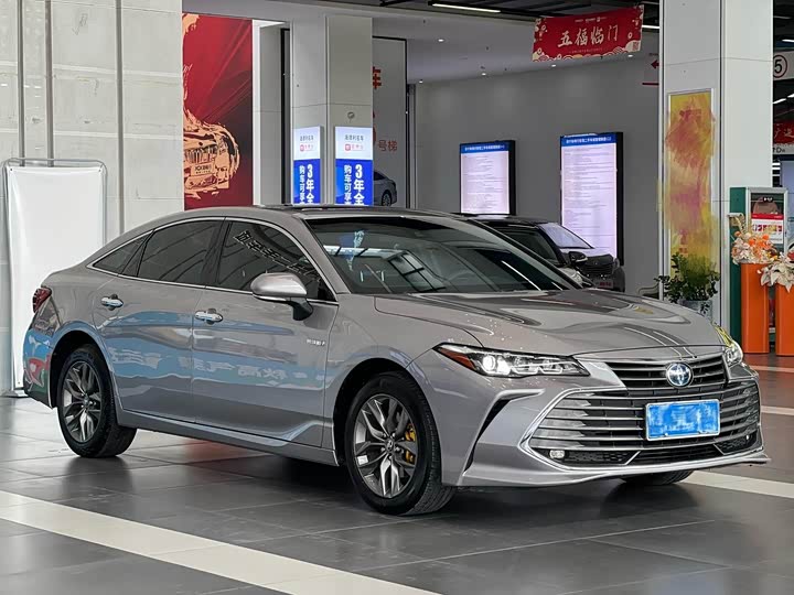 Фото 3 - Toyota Avalon