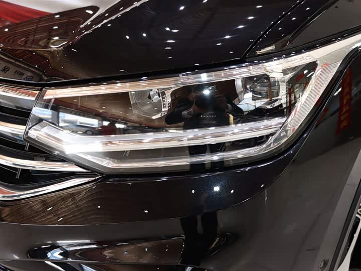 Фото 7 - Volkswagen Tiguan L Pro