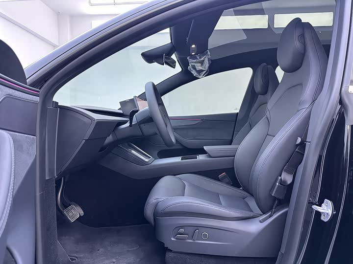 Фото 4 - Tesla Model Y