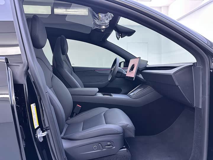 Фото 8 - Tesla Model Y