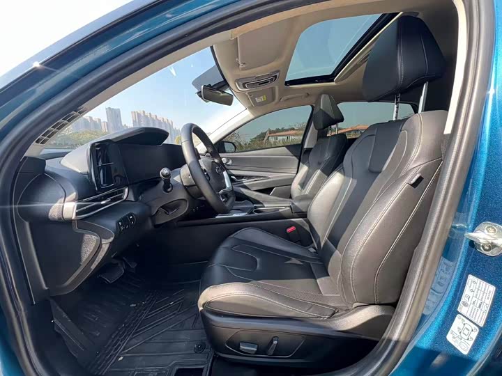 Фото 9 - Hyundai Elantra N line