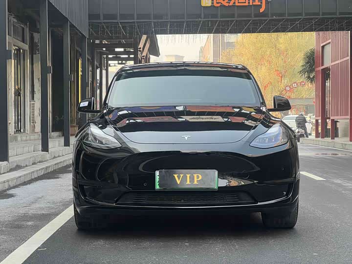 Фото 3 - Tesla Model Y