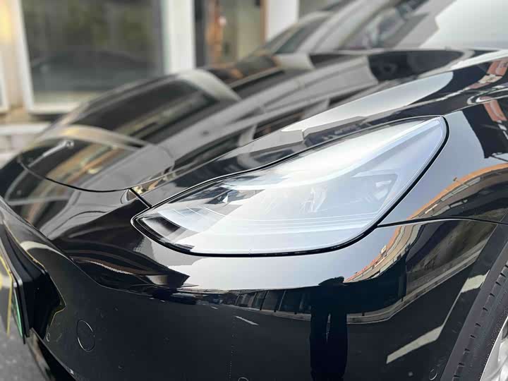 Фото 4 - Tesla Model Y