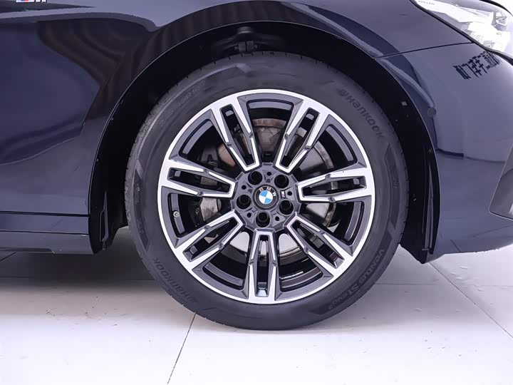 Фото 6 - BMW 5 Series