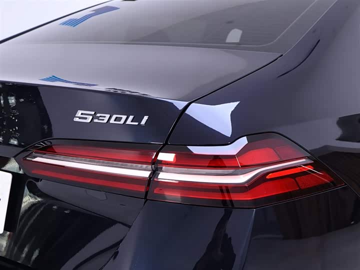 Фото 9 - BMW 5 Series