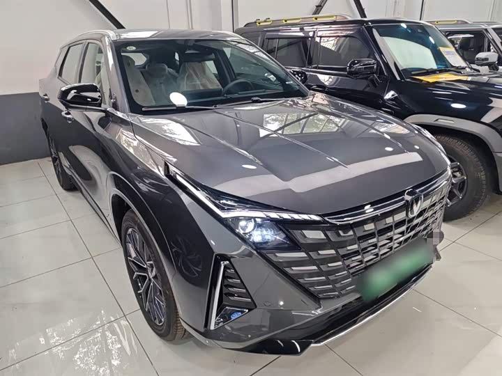 Фото 4 - Changan UNI-Z Hybrid