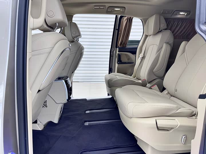 Фото 7 - Buick GL8 ES