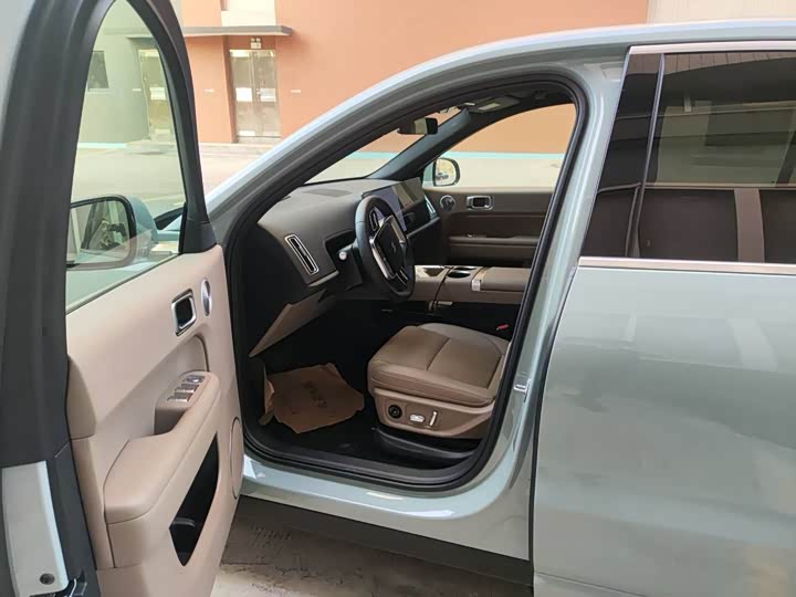 Фото 5 - LiXiang L6