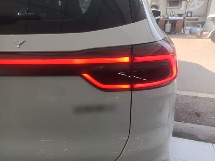 Фото 8 - Chery Tiggo 8