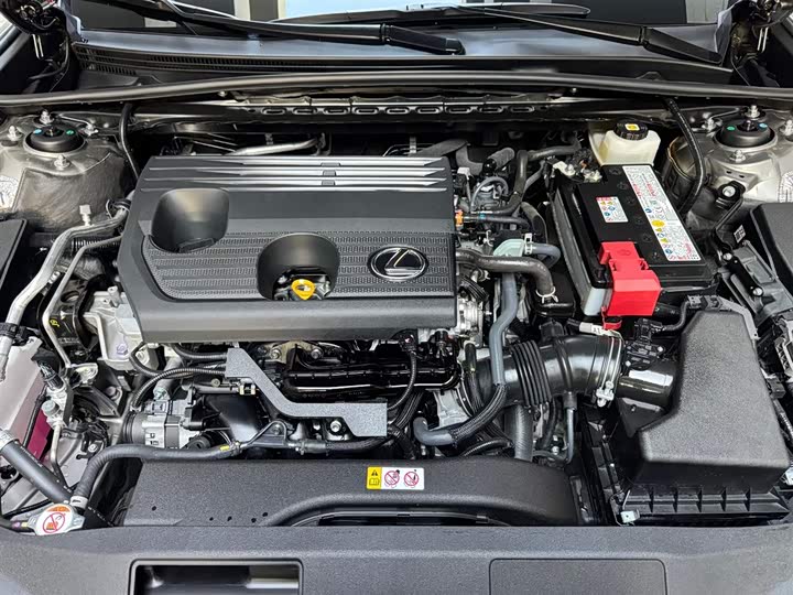 Фото 7 - Lexus ES