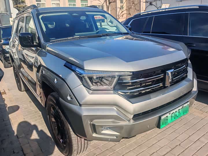 Фото 2 - Tank 400 Hybrid