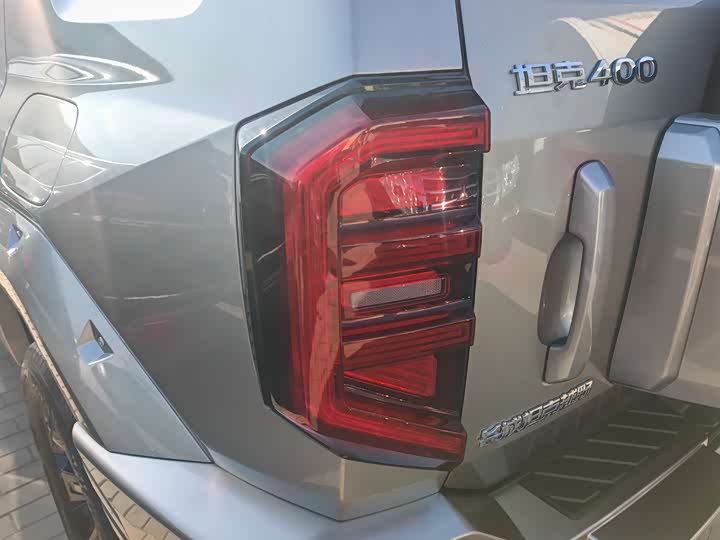 Фото 5 - Tank 400 Hybrid