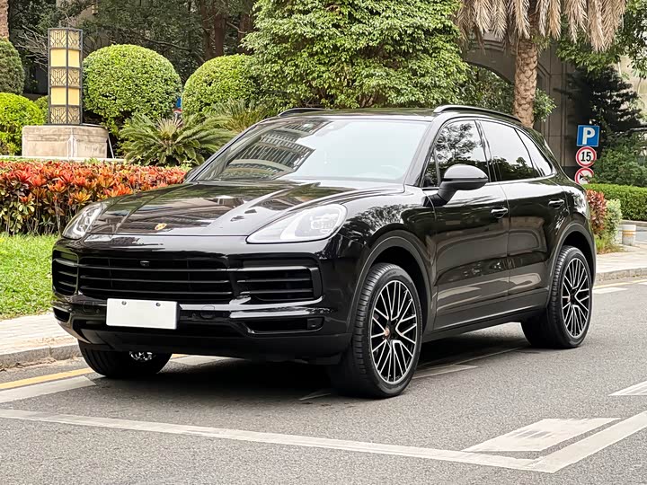 Фото 1 - Porsche Cayenne