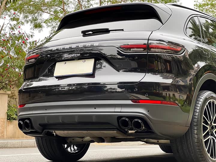Фото 7 - Porsche Cayenne