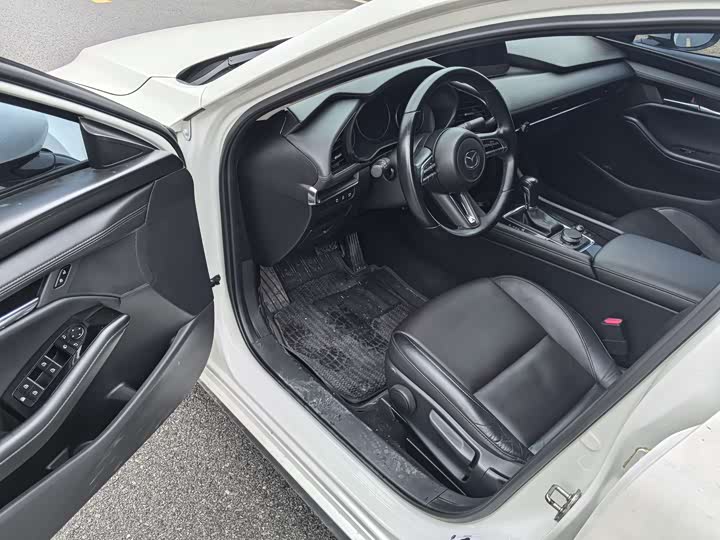 Фото 9 - Mazda 3 (Axela)