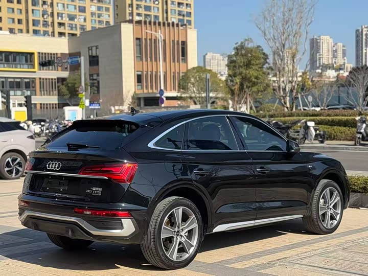 Фото 4 - Audi Q5L Sportback