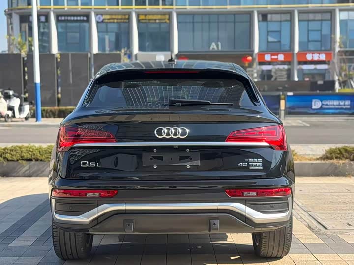 Фото 5 - Audi Q5L Sportback