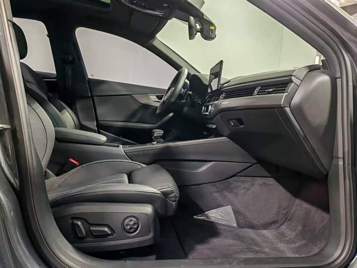 Фото 7 - Audi A4L