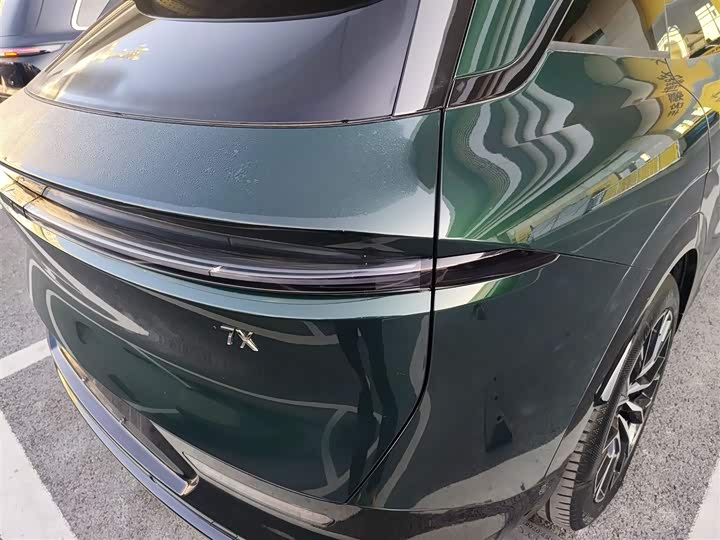 Фото 8 - Zeekr 7X