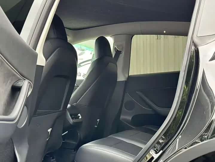 Фото 7 - Tesla Model Y