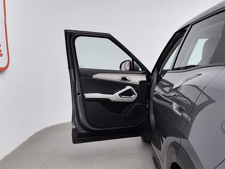 Фото 8 - BYD Yuan Up