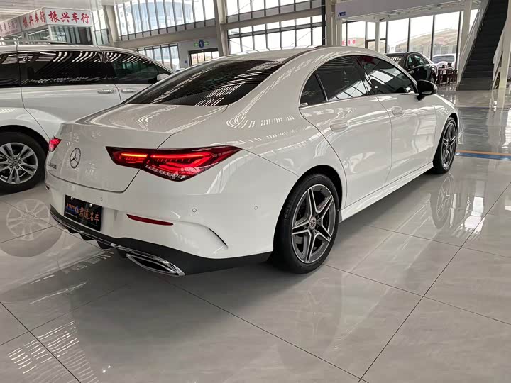 Фото 4 - Mercedes-Benz CLA-Class