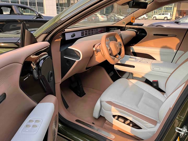 Фото 7 - Avatr 07