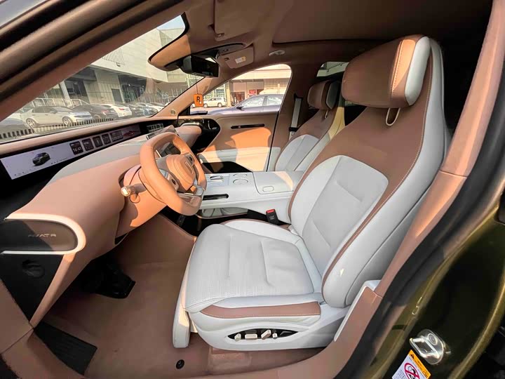 Фото 9 - Avatr 07