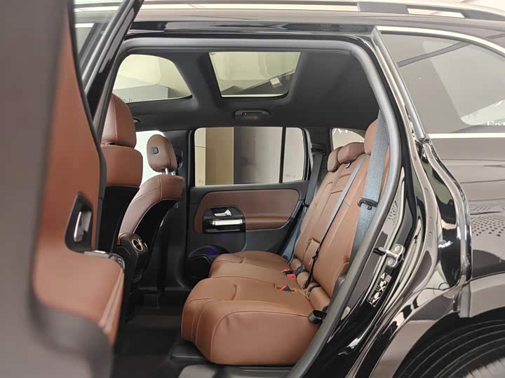 Фото 7 - Mercedes-Benz GLB-Class