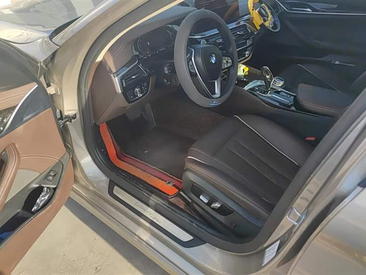 Фото 9 - BMW 5 Series