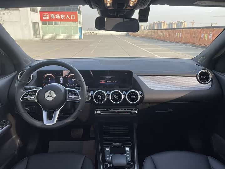 Фото 5 - Mercedes-Benz GLA-Class