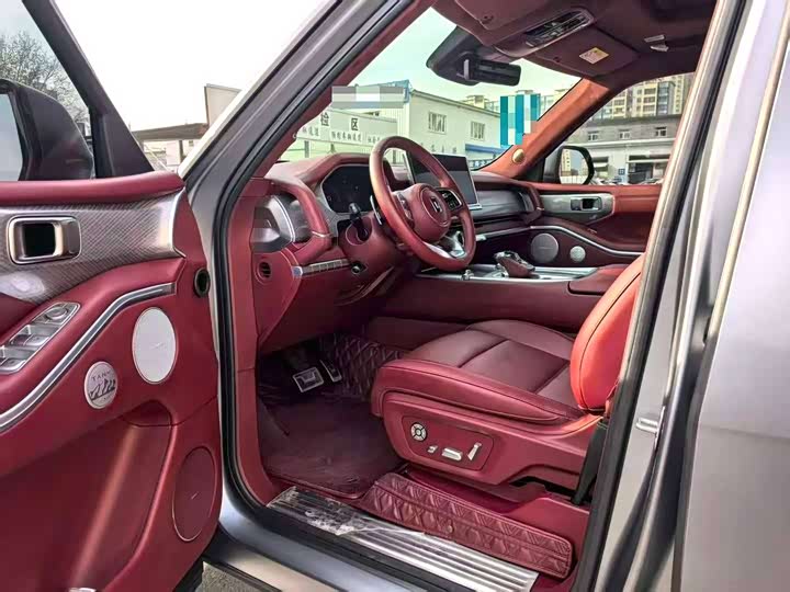 Фото 5 - Tank 700 Hybrid