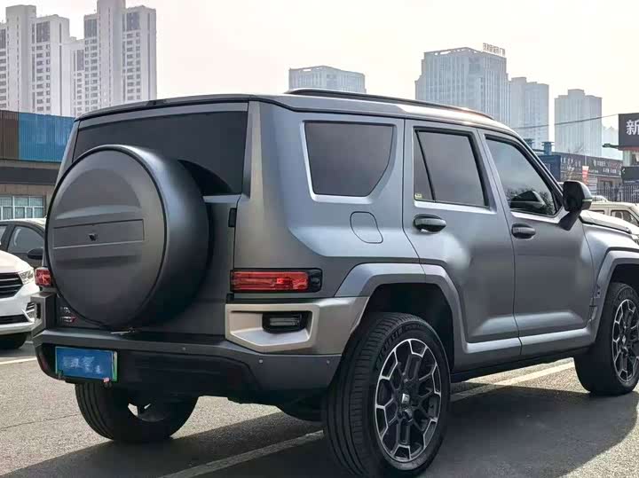 Фото 9 - Tank 700 Hybrid