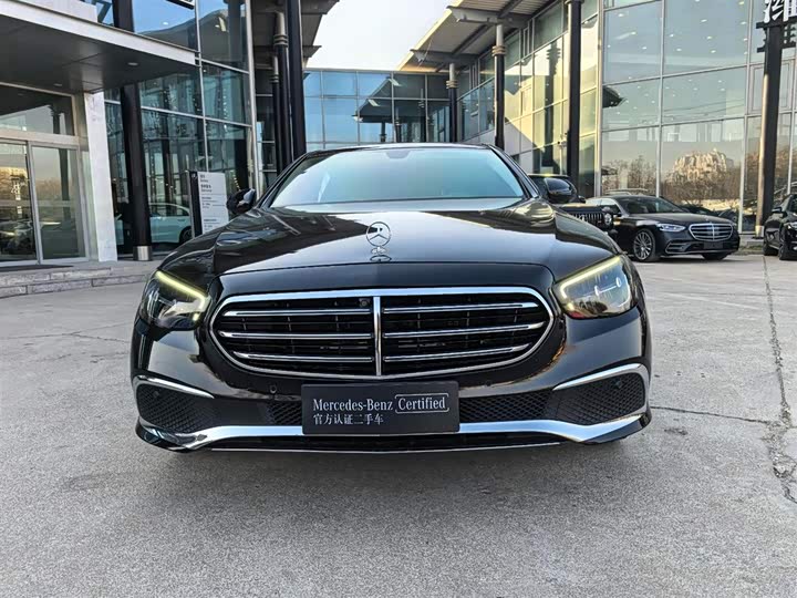 Фото 2 - Mercedes-Benz E-Class