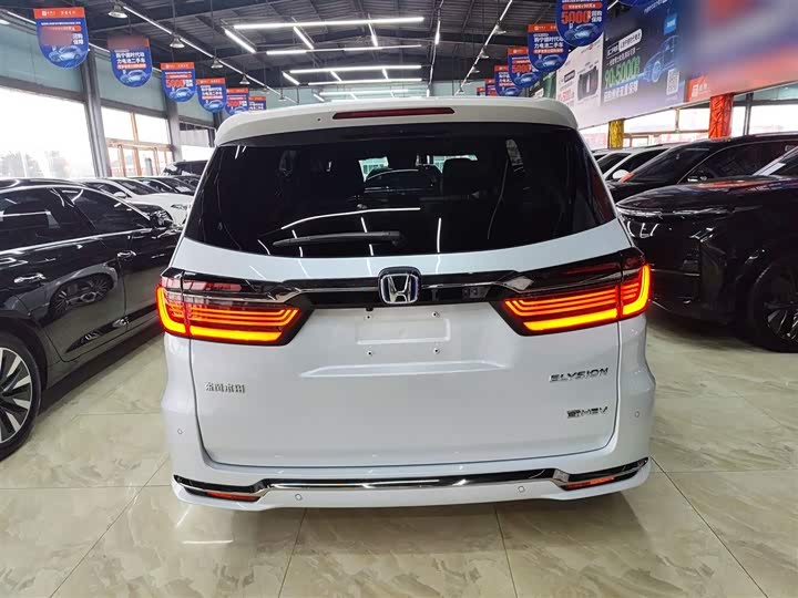 Фото 6 - Honda Elysion