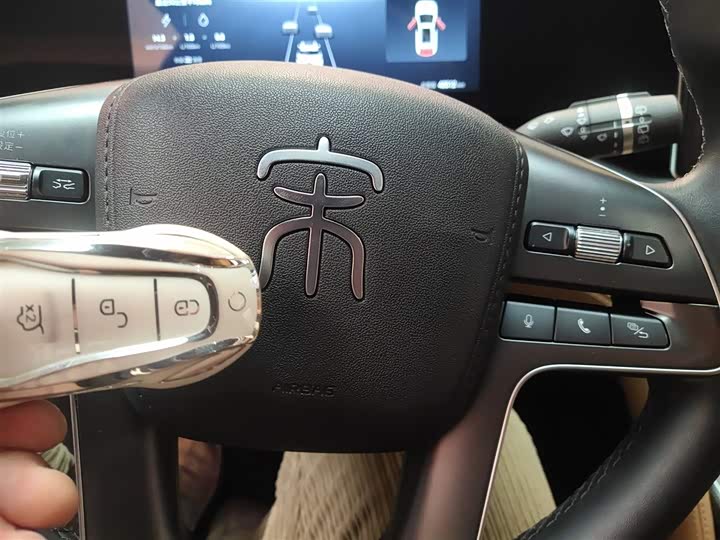 Фото 9 - BYD Song L DM-i Hybrid