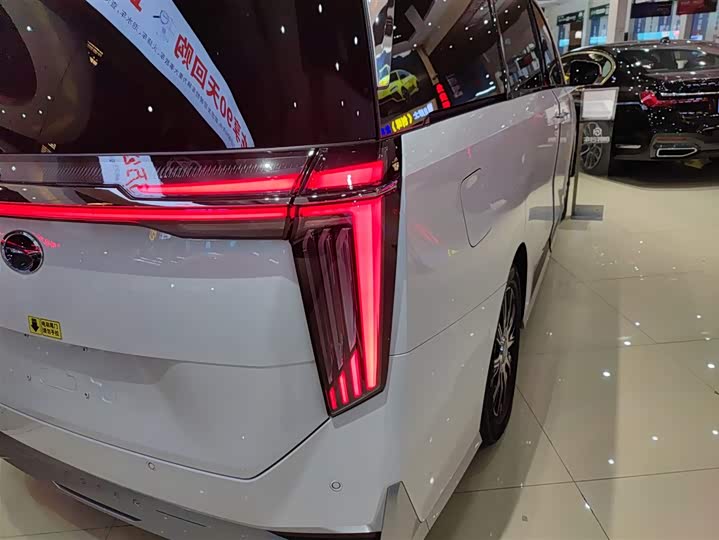 Фото 8 - GAC Trumpchi E9