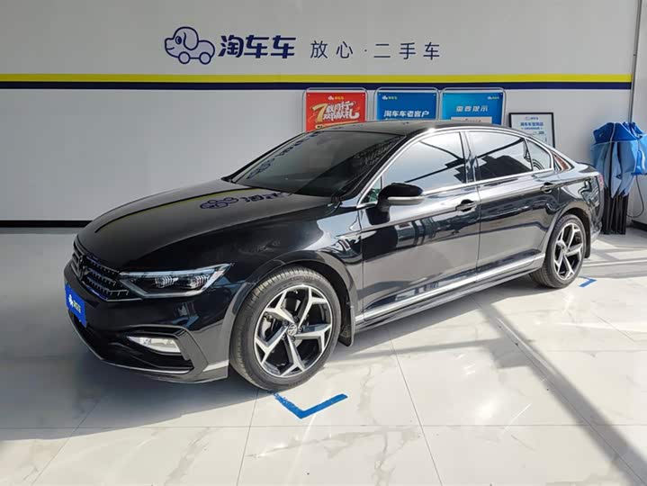 Фото 1 - Volkswagen Magotan